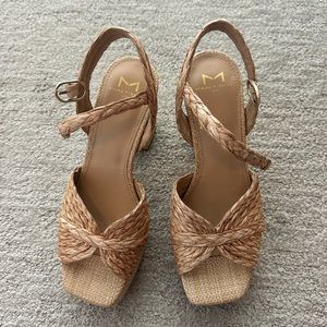 Like new Marc Fisher Raffia Platform Heel 5.5